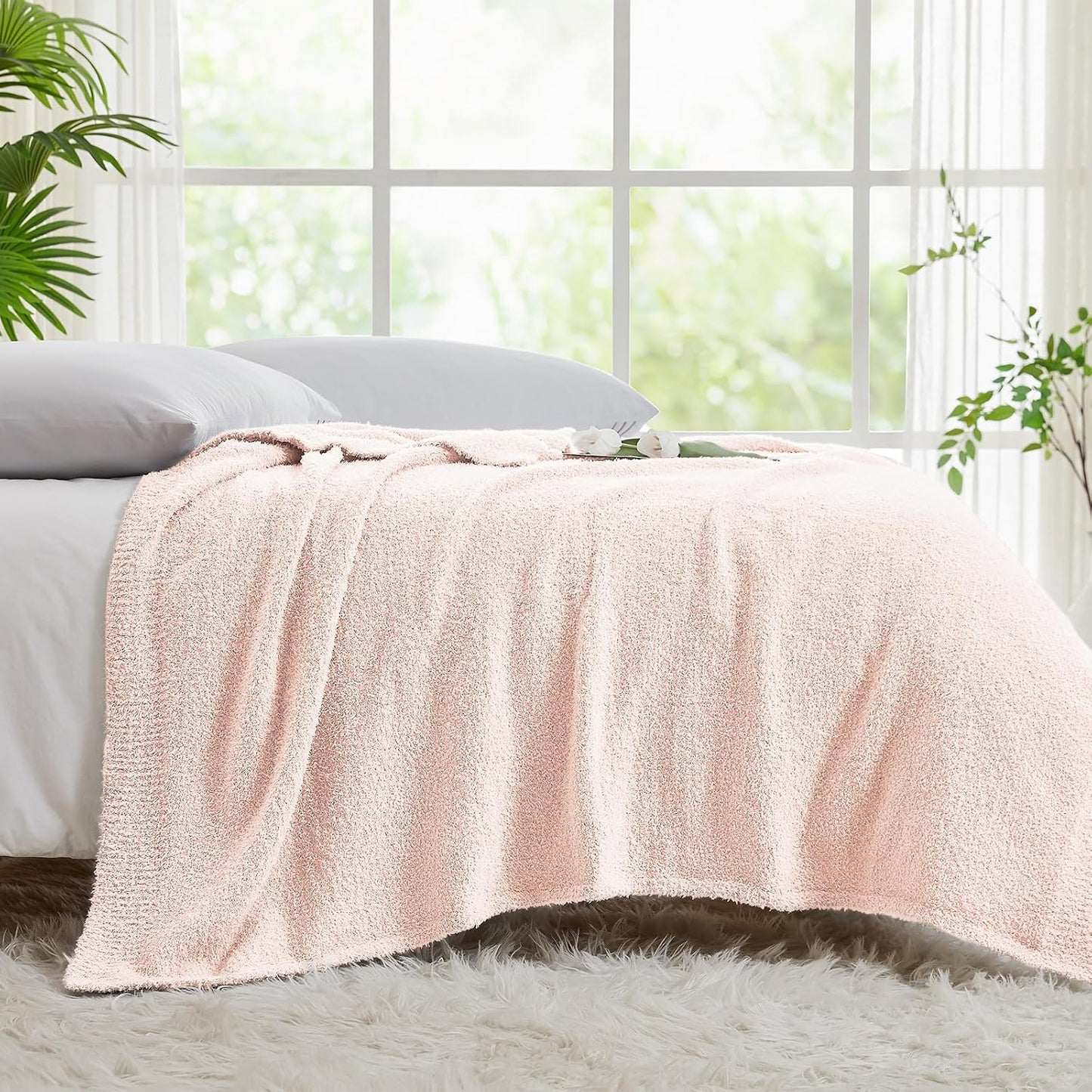 CYMULA Super Soft Pink Throw Blanket 50x60 inches- Lightweight Plush Fuzzy Fluffy Warm Cozy
