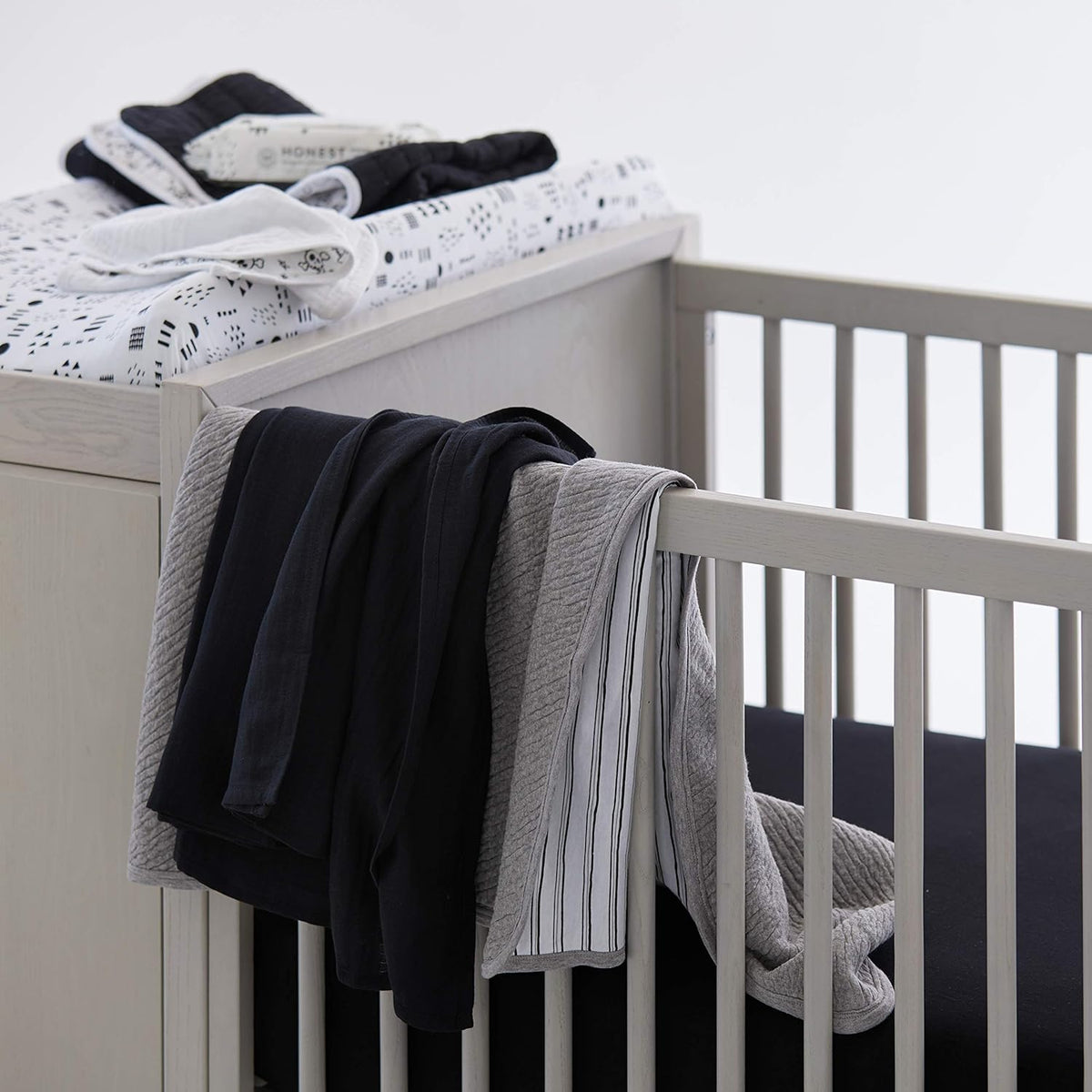 HonestBaby Organic Cotton Changing Pad Cover, Pattern Play, One Size