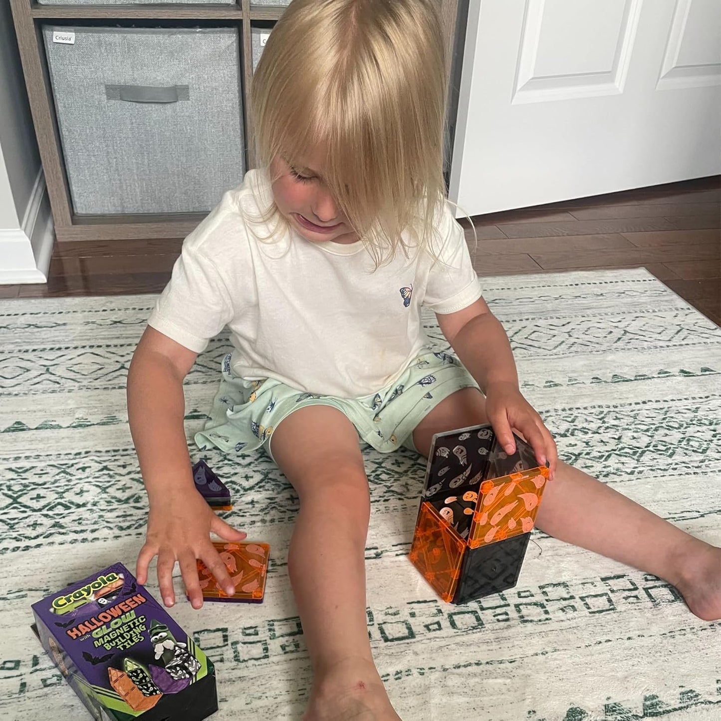 CreateOn Crayola Halloween Glow in The Dark Magnetic Tiles Set, Building Set for Kids, STEM Toys