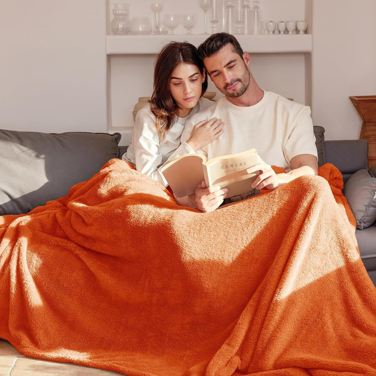Exclusivo Mezcla Soft Fleece Throw Blanket for Couch, Super Soft Velvet Plush Bed Blanket, Fuzzy