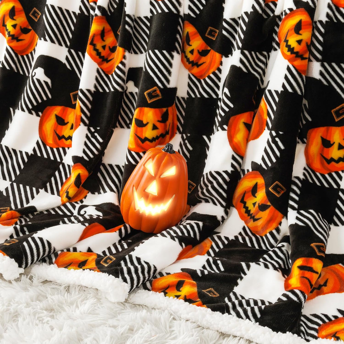 Touchat Halloween Blanket Twin Size 60" X 70"，Pumpkin Sherpa Fall Fuzzy Fluffy Soft Cozy Blankets