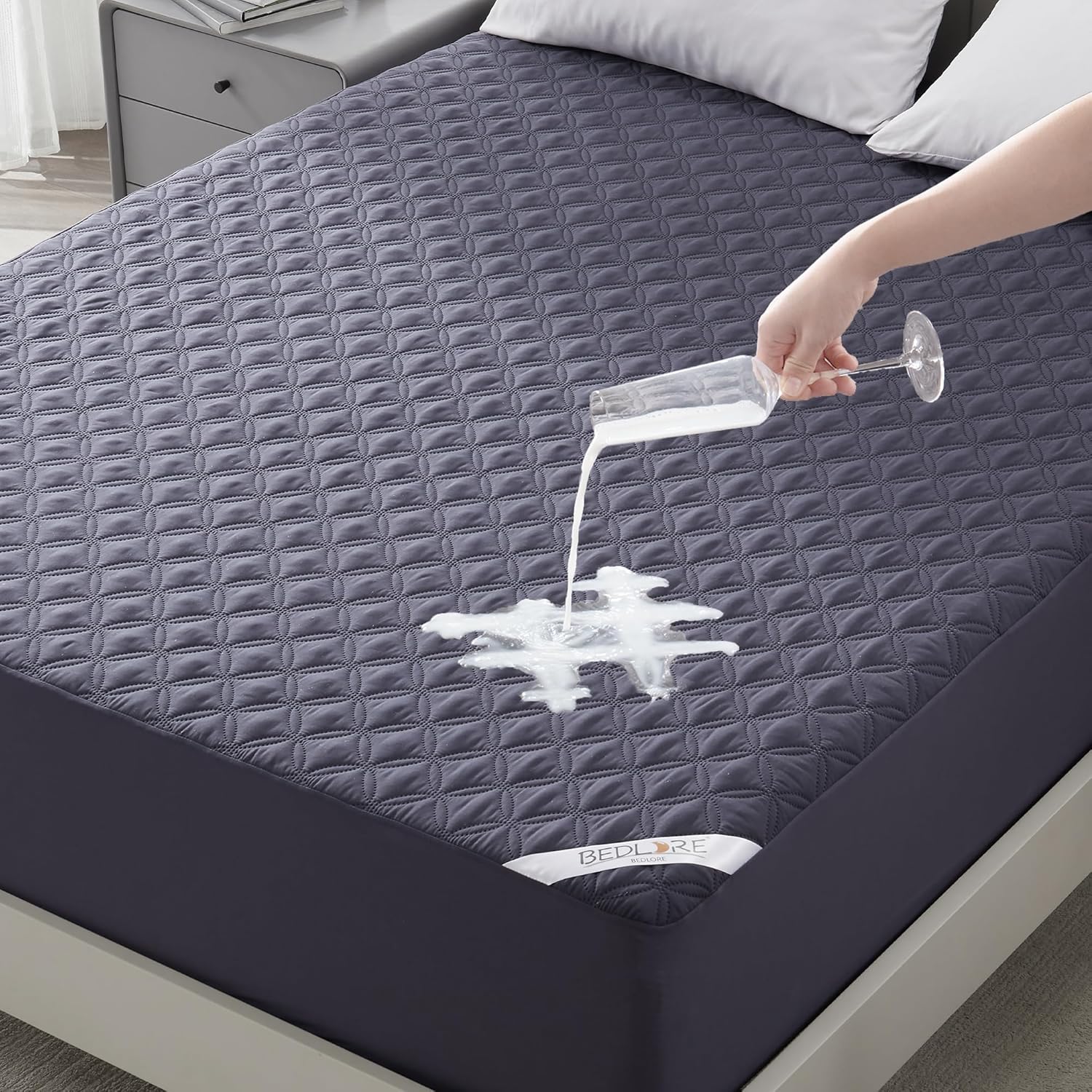 BEDLORE Waterproof Mattress Protector, Queen Size Noiseless Mattress Pad with Deep Pocket 6"-18"