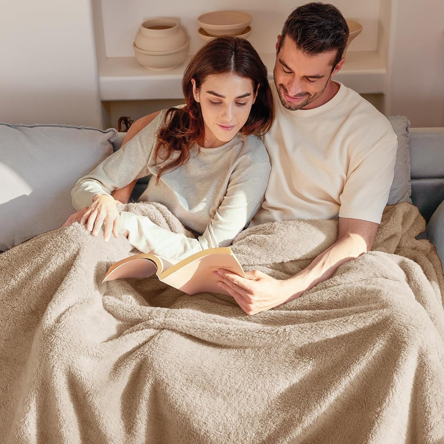 Exclusivo Mezcla Queen Size Flannel Fleece Blanket, Super Soft Velvet Plush Bed Blanket, Fuzzy Cozy
