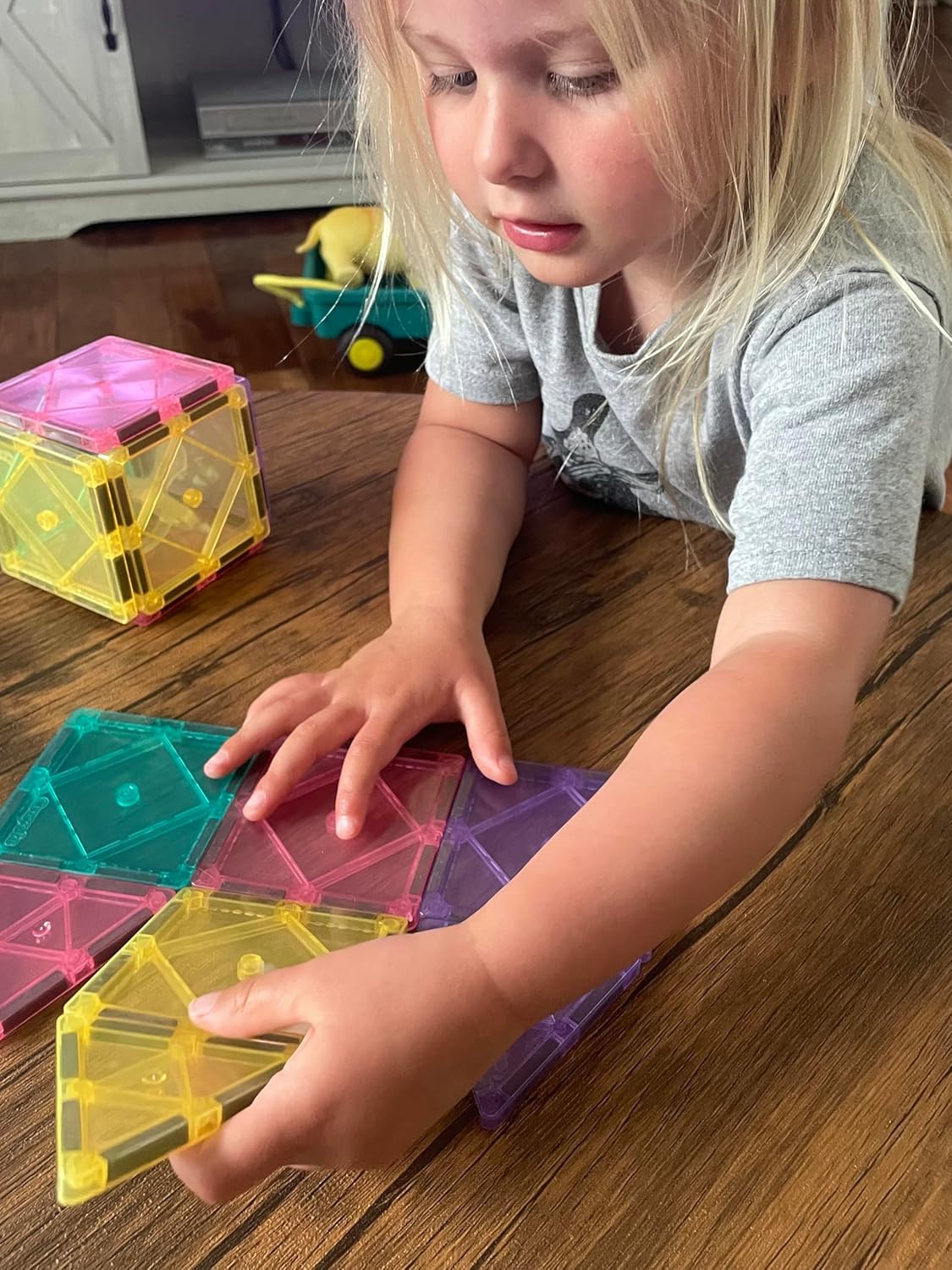 CreateOn Crayola Magnetic Tiles, Building Set for Kids, Magnetic Building Toys for Kids, STEM