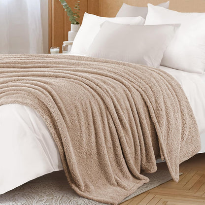 Exclusivo Mezcla Fleece Blanket for Couch, Soft and Cozy Twin Blankets for Women Men Girls Kids