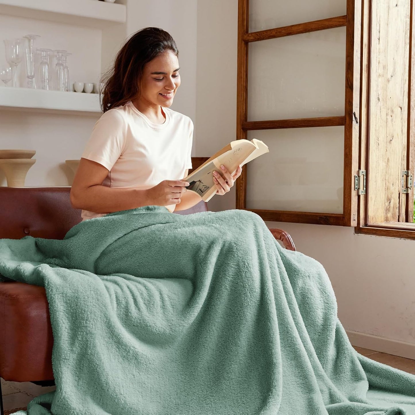 Exclusivo Mezcla Twin Size Flannel Fleece Blanket, Super Soft Velvet Plush Bed Blanket, Fuzzy Cozy