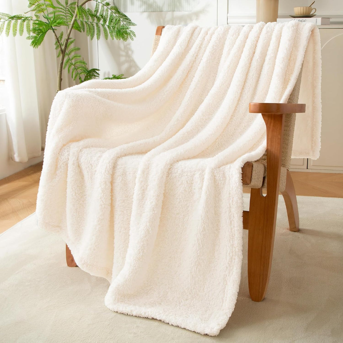 Exclusivo Mezcla Fleece Throw Blanket for Couch Sofa, Soft Warm and Fluffy Blankets for Women Men