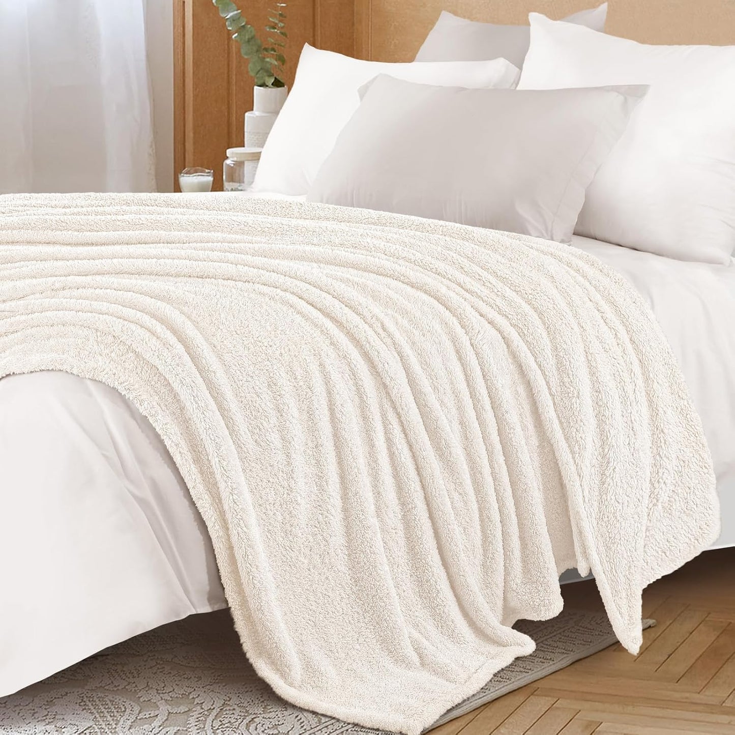 Exclusivo Mezcla Fleece Blanket for Couch, Soft and Cozy King Blankets for Women Men Girls Kids