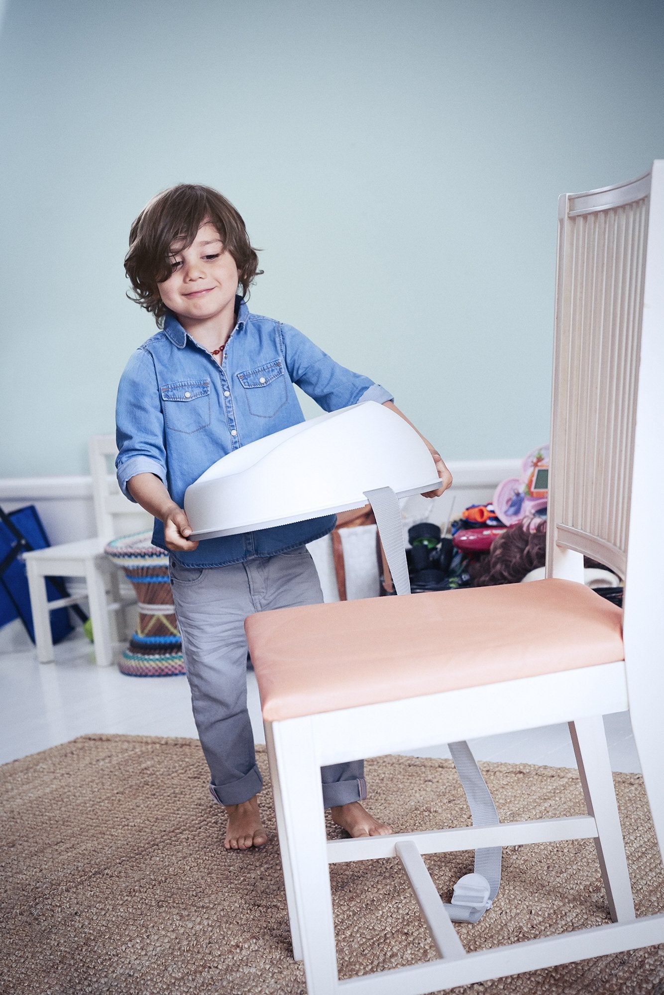 BabyBjörn Booster Seat, White (069021US), 1 Count (Pack of 1)
