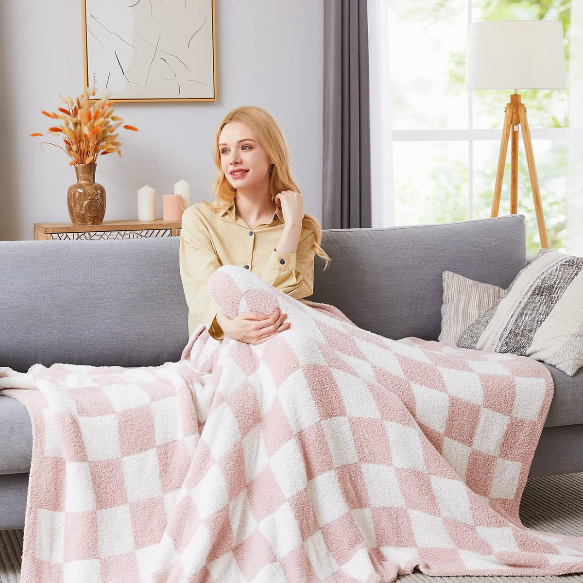 WRENSONGE Checkered Throw Blanket, Pink Soft Cozy Fluffy Warm Hand Made Throw Blankets for Couch