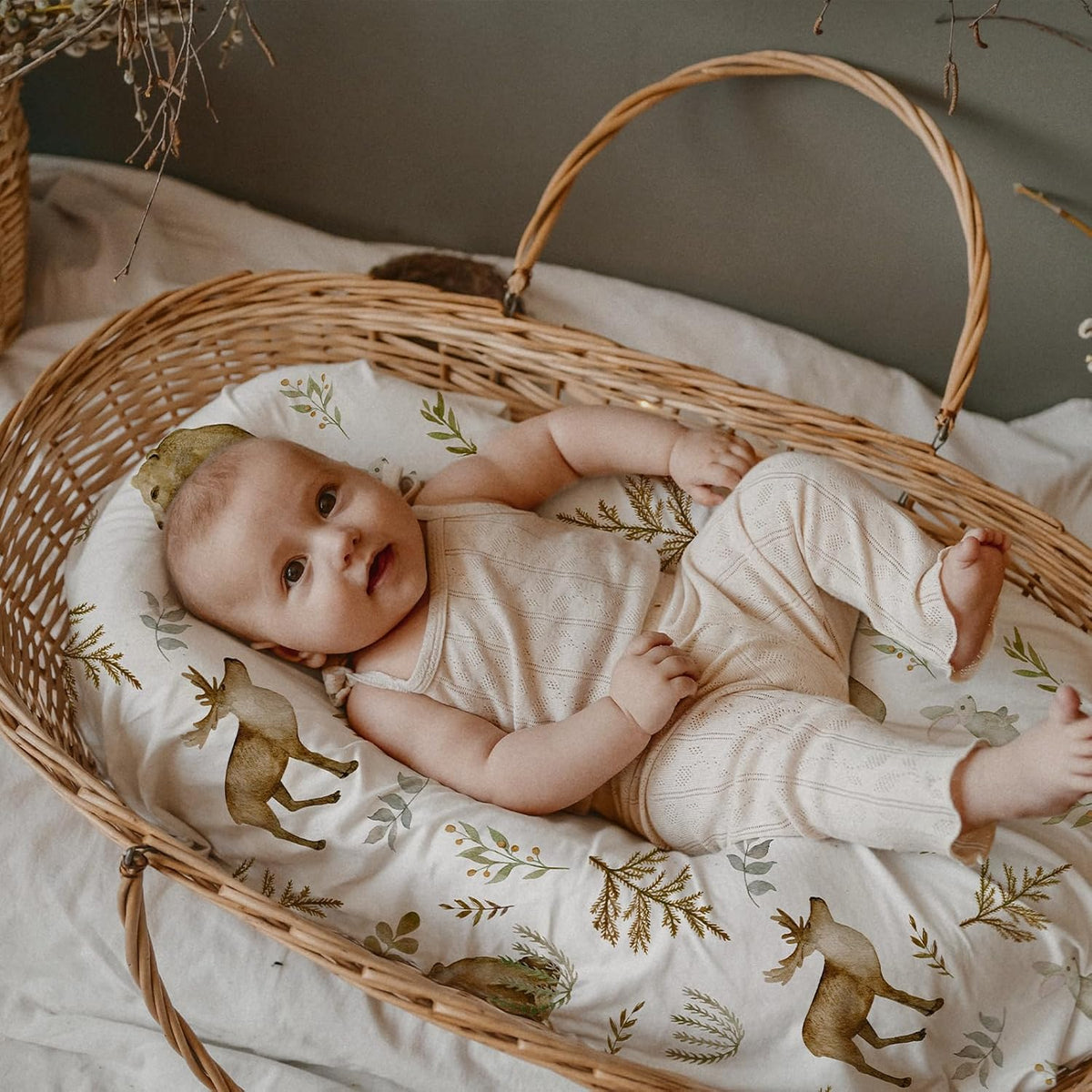 Gllquen Baby Bassinet Sheets 4 Pack, Breathable Cozy Fitted Mattress Sheet, Elastic Travel Crib