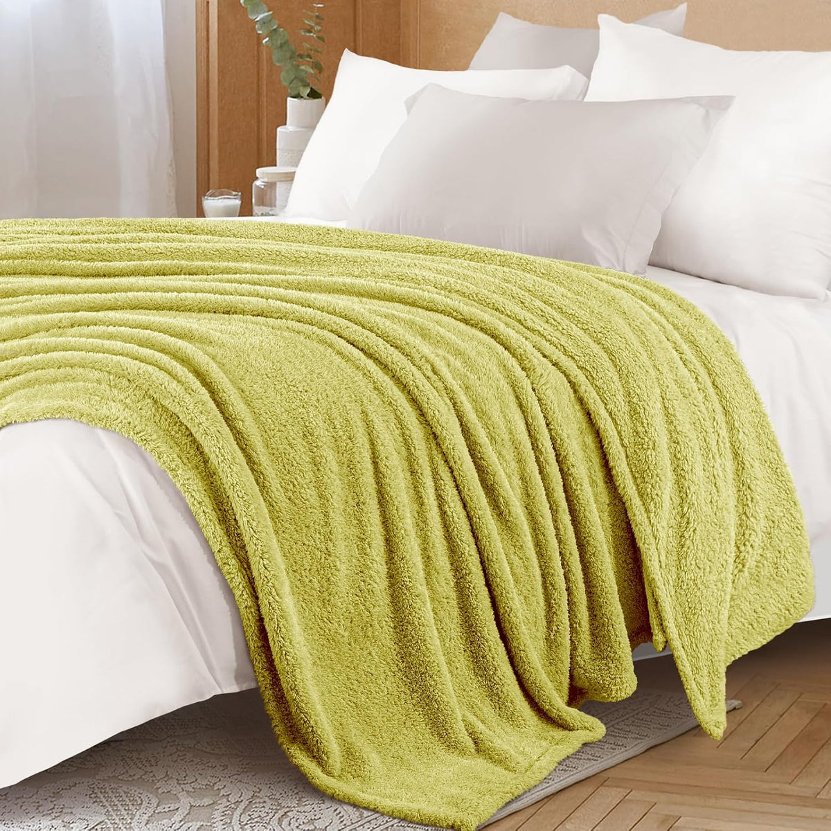 Exclusivo Mezcla Fleece Throw Blanket for Couch Sofa, Soft Warm and Fluffy Blankets for Women Men