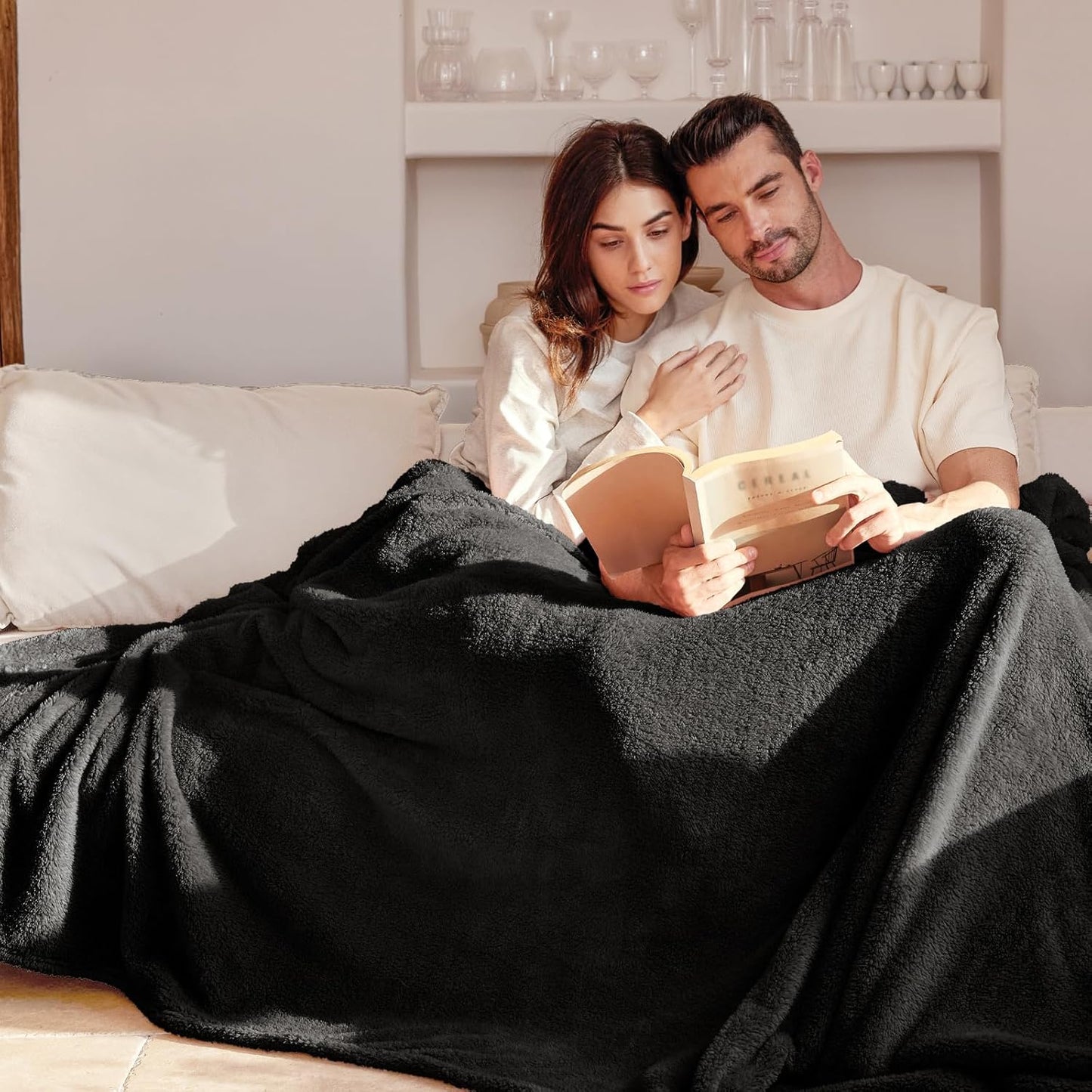 Exclusivo Mezcla King Size Flannel Fleece Blanket, Super Soft Velvet Plush Bed Blanket, Fuzzy Cozy
