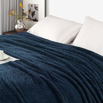 Exclusivo Mezcla Fleece Blanket for Couch, Soft and Cozy King Blankets for Women Men Girls Kids