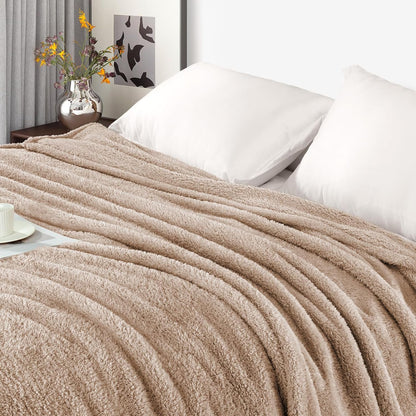 Exclusivo Mezcla Fleece Blanket for Couch, Soft and Cozy King Blankets for Women Men Girls Kids