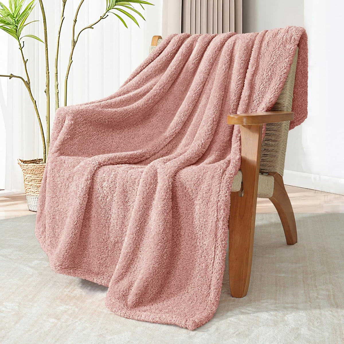 Exclusivo Mezcla Fleece Throw Blanket for Couch Sofa, Soft Warm and Fluffy Blankets for Women Men