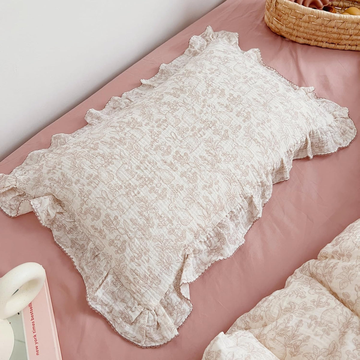 BuLuTu Muslin Cotton Pillowcase King Pillow Cover for Kids Adults Cute Rabbits Flower Pattern