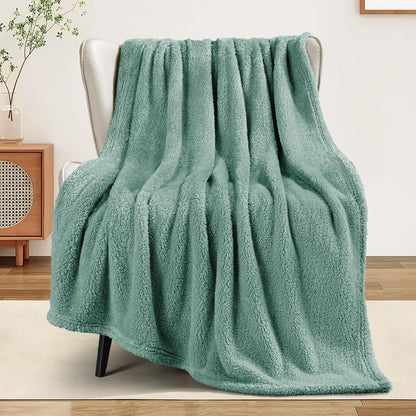 Exclusivo Mezcla Soft Fleece Throw Blanket for Couch, Super Soft Velvet Plush Bed Blanket, Fuzzy