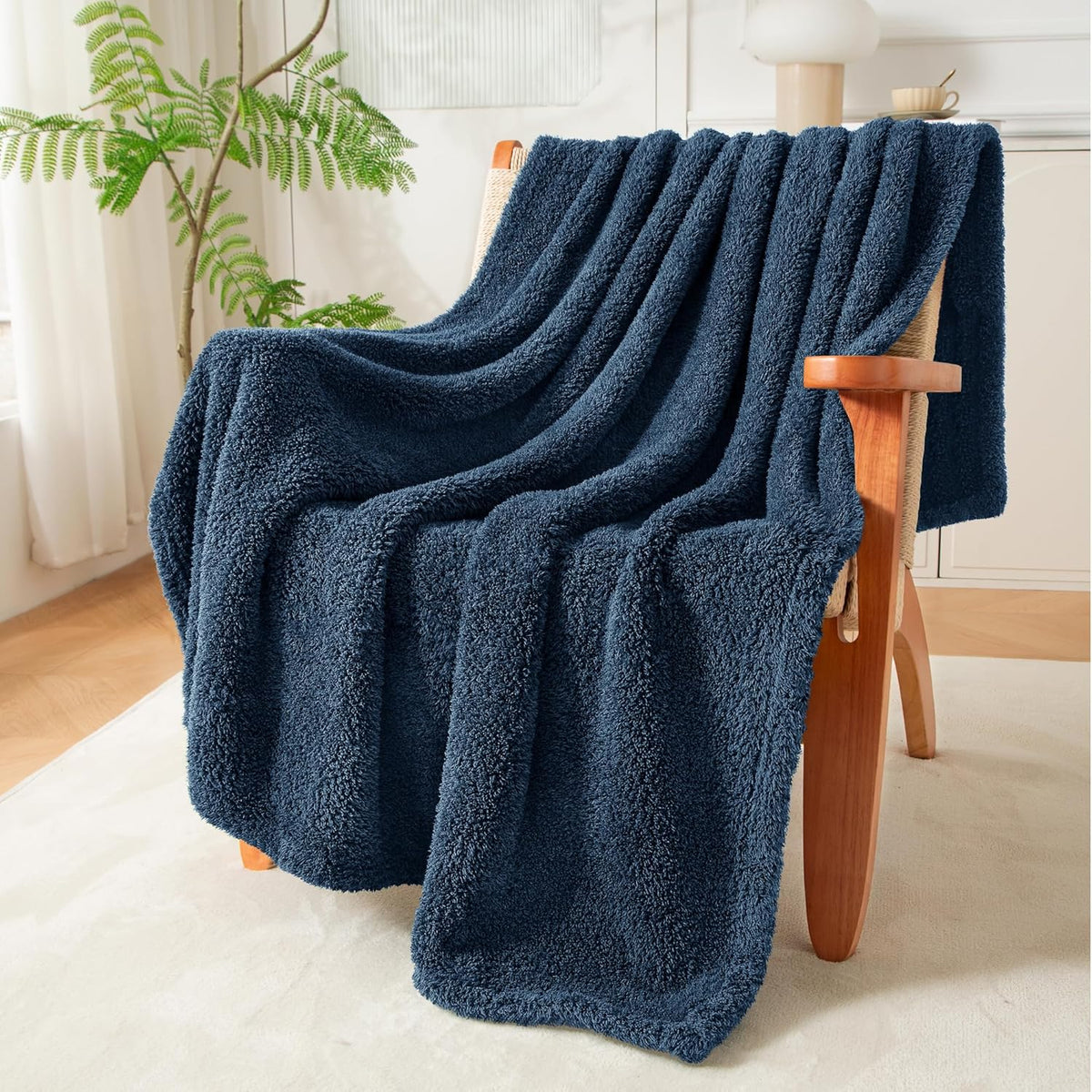 Exclusivo Mezcla Fleece Throw Blanket for Couch Sofa, Soft Warm and Fluffy Blankets for Women Men