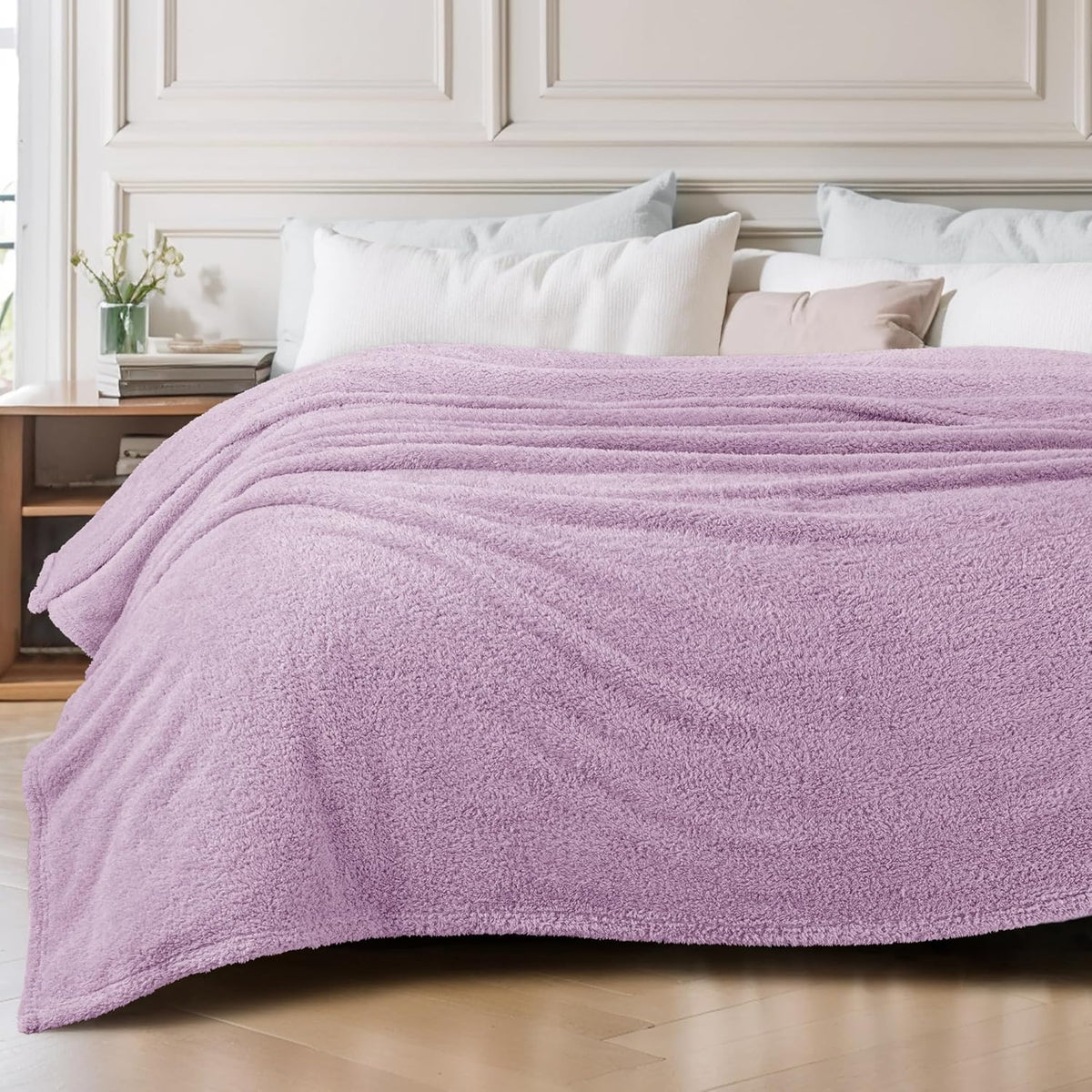 Exclusivo Mezcla Fleece Blanket for Couch, Soft and Cozy Queen Blankets for Women Men Girls Kids