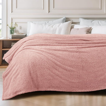 Exclusivo Mezcla Fleece Blanket for Couch, Soft and Cozy Queen Blankets for Women Men Girls Kids