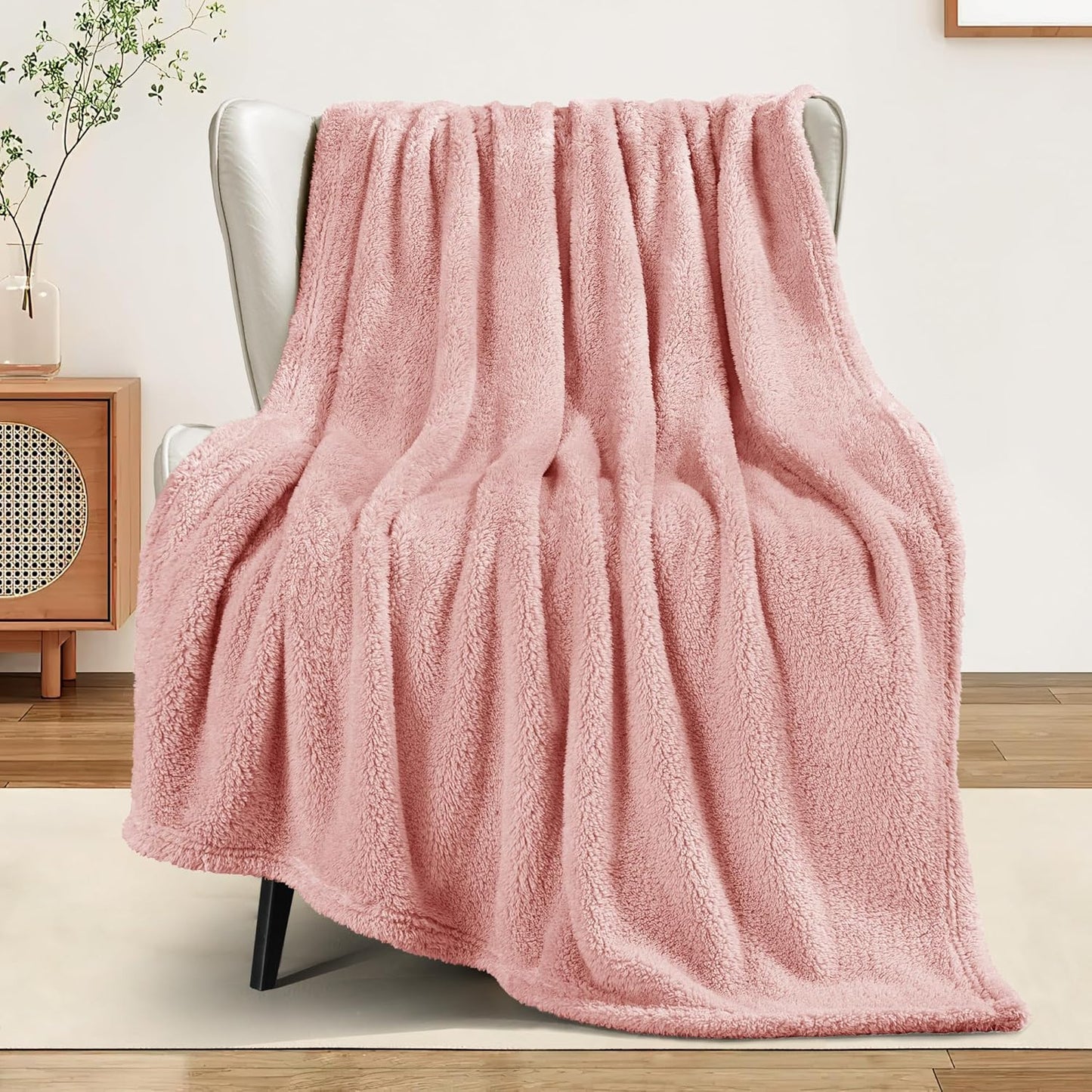 Exclusivo Mezcla Soft Fleece Throw Blanket for Couch, Super Soft Velvet Plush Bed Blanket, Fuzzy